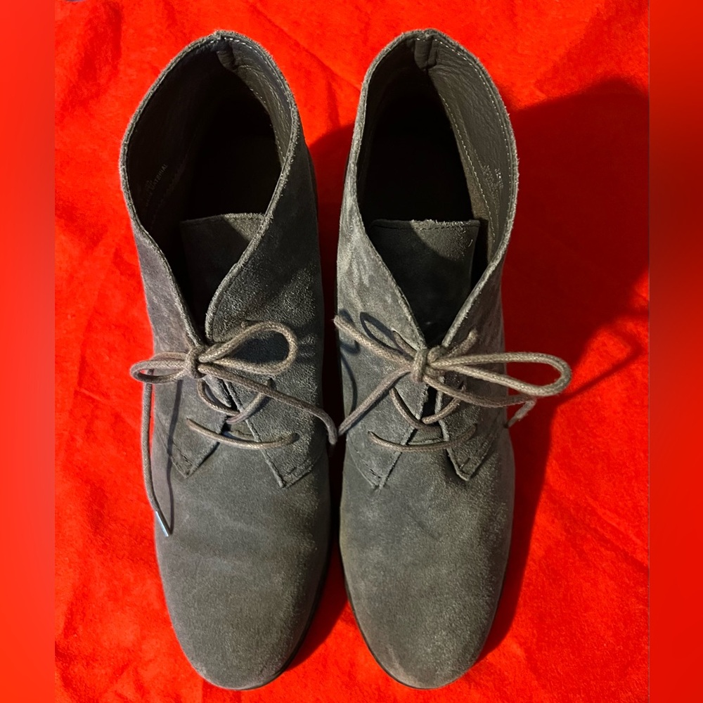 Bjorndal Rachel Lace Up Women's Size 9 Gray Suede Wedge Heel Chukka Booties